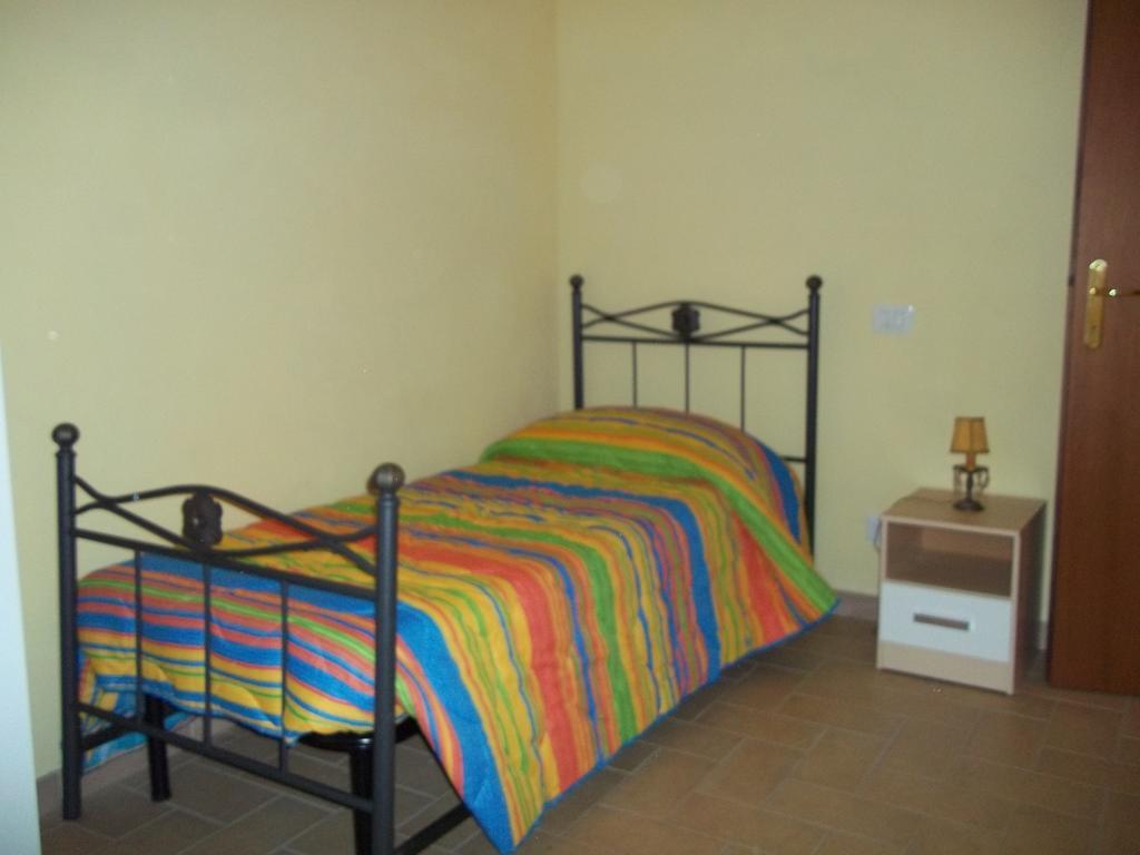 Caddelovi Apartment Fibbialla Room photo