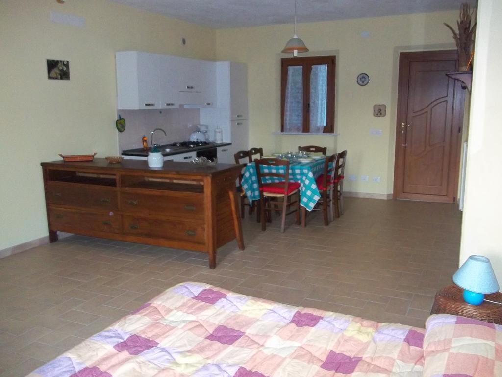 Caddelovi Apartment Fibbialla Room photo