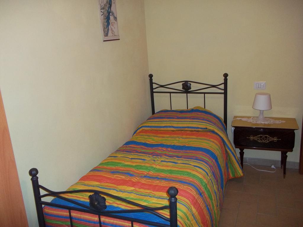 Caddelovi Apartment Fibbialla Room photo