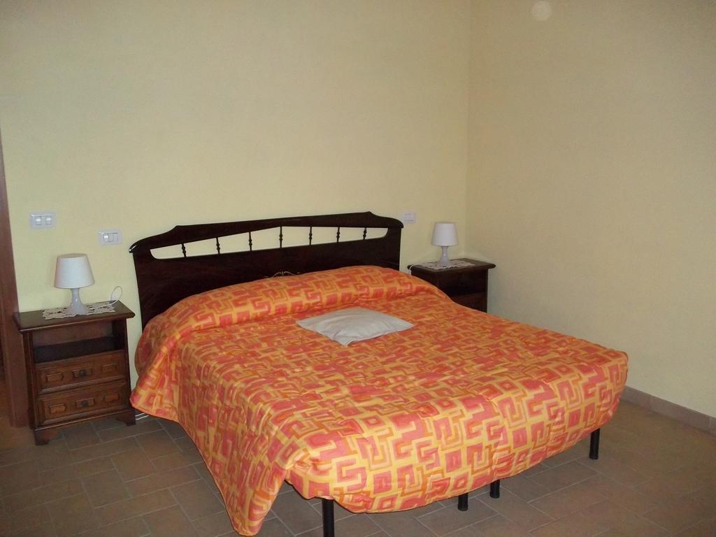 Caddelovi Apartment Fibbialla Room photo